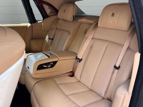 Used 2019 Rolls-Royce Phantom Sedan image 51