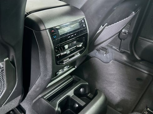 Used 2023 Jeep Grand Cherokee L Laredo image 26