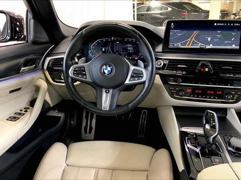 Certified 2023 BMW 540i xDrive w/ Dynamic Handling Package image 5