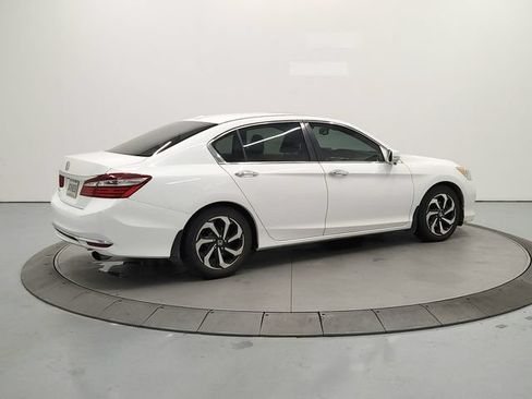 Used 2017 Honda Accord EX-L image 8