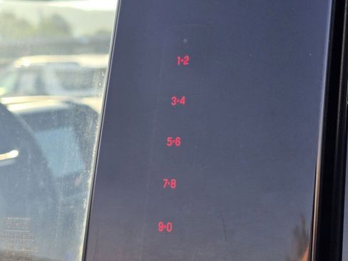 Used 2021 Ford Expedition Limited image 37