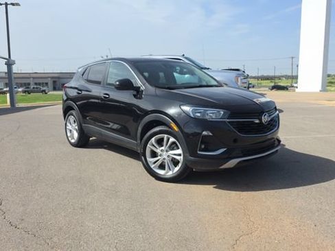 Used 2023 Buick Encore GX Preferred w/ Cold Weather Comfort Package FWD image 9