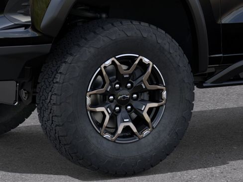 New 2026 Chevrolet Colorado ZR2 w/ Technology Package AWD/4WD image 9