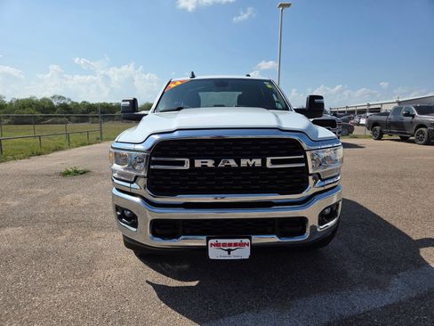 Used 2024 RAM 2500 Big Horn w/ Off Road Package AWD/4WD image 2