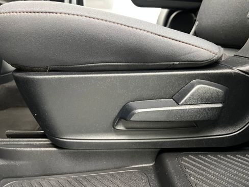 Used 2025 Ford Explorer Active image 14