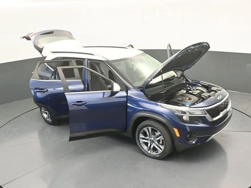 Used 2023 Kia Seltos S image 61