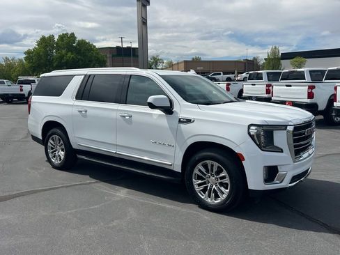 Used 2021 GMC Yukon XL SLT AWD/4WD image 5