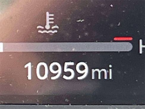 Certified 2024 Toyota Crown Platinum image 30