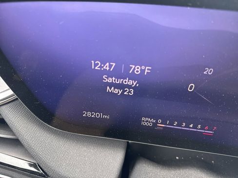 Used 2025 Buick Enclave Preferred FWD image 21
