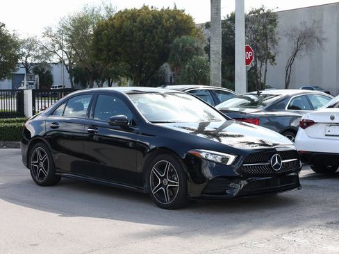 Used 2022 Mercedes-Benz A 220 4MATIC image 2