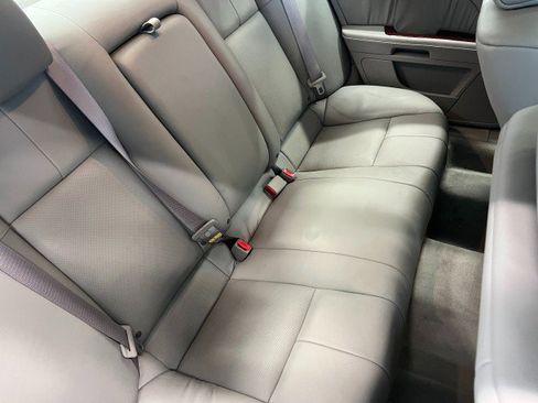 Used 2007 Cadillac STS image 40