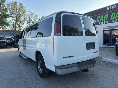 Used 2002 Chevrolet Express 3500 Extended Passenger RWD image 6