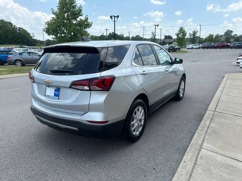 Used 2022 Chevrolet Equinox LT w/ LPO, Cargo Package FWD image 4