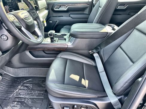 New 2026 GMC Sierra 1500 SLT image 24