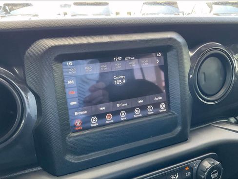 Used 2021 Jeep Wrangler Unlimited Sport AWD/4WD image 30