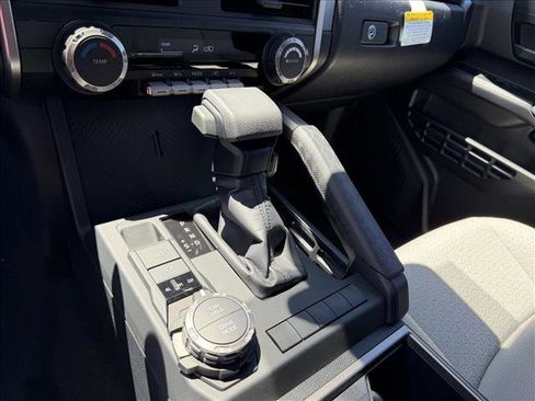 New 2026 Toyota 4Runner SR5 AWD/4WD image 14