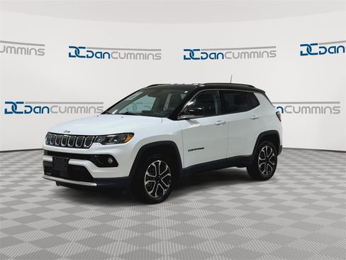Used 2022 Jeep Compass Limited image 4