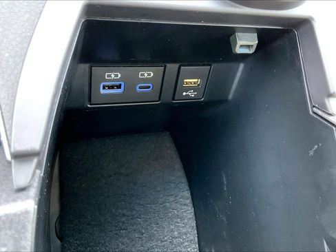 Used 2022 Toyota Avalon XLE image 35