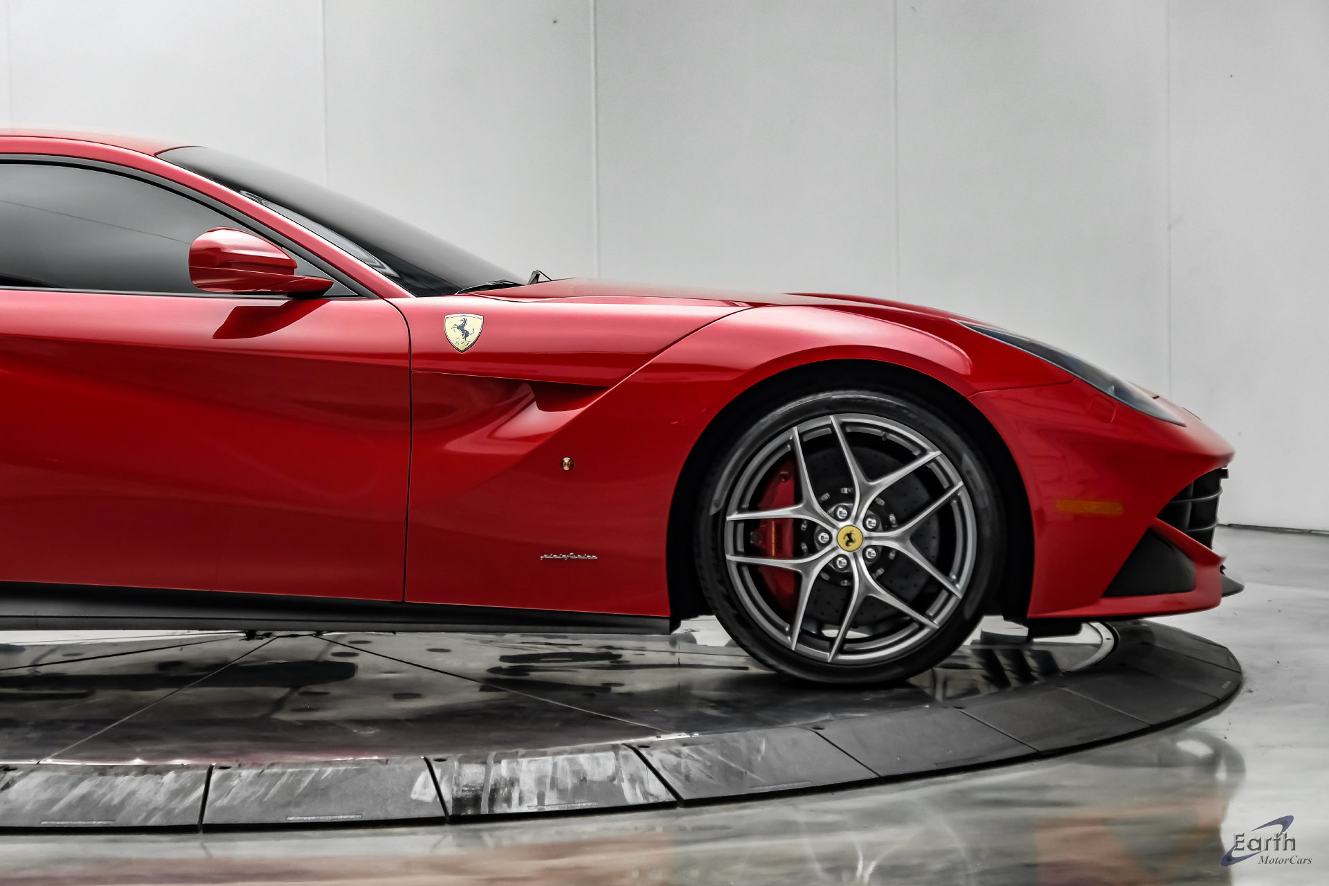 Used 2015 Ferrari F12 Berlinetta RWD image 27