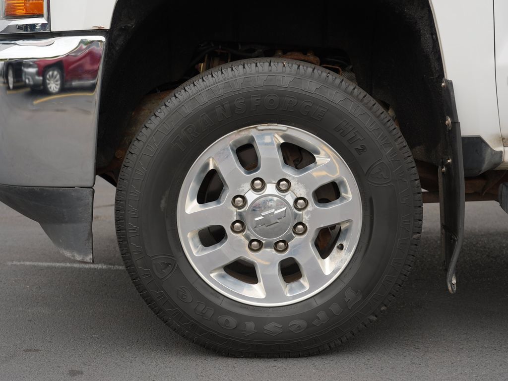 Certified 2016 Chevrolet Silverado 2500 LT w/ LT Convenience Package AWD/4WD image 29