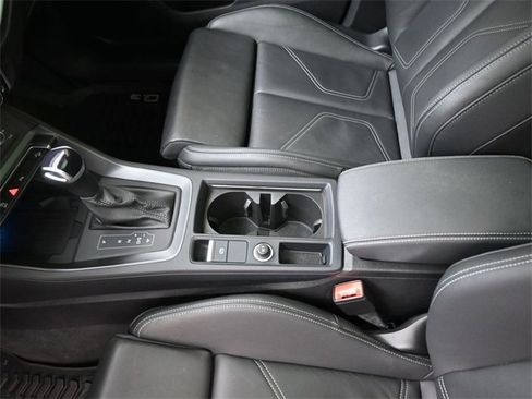 Used 2024 Audi Q3 2.0T Premium Plus image 9