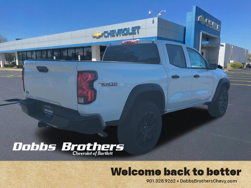 New 2026 Chevrolet Colorado Trail Boss w/ Off-Road Front Bumper Package AWD/4WD image 9