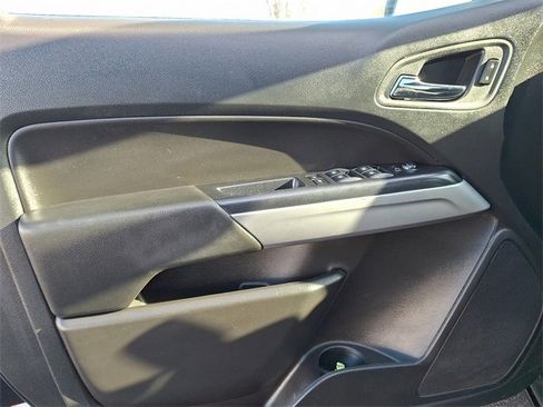 Certified 2022 Chevrolet Colorado LT w/ LT Convenience Package image 12