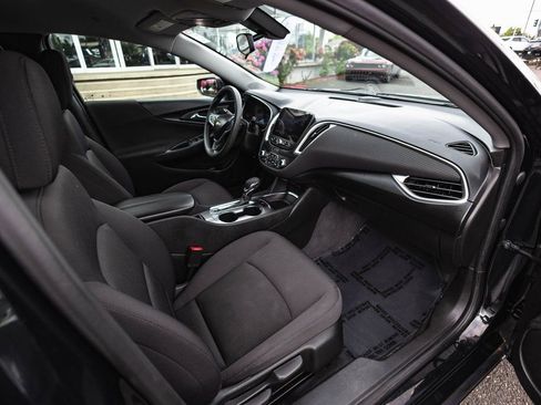 Used 2022 Chevrolet Malibu LT image 24