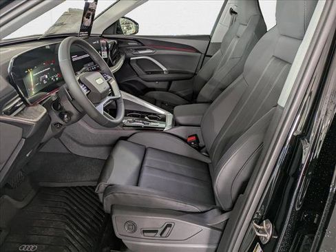 New 2025 Audi Q5 Premium Plus image 4