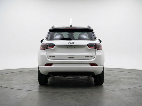 Used 2025 Jeep Compass Limited image 7