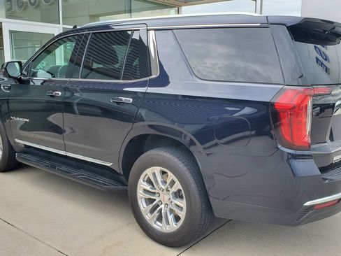 Used 2022 GMC Yukon SLT w/ SLT Luxury Package AWD/4WD image 4