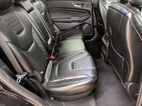 Used 2024 Ford Edge Titanium image 18