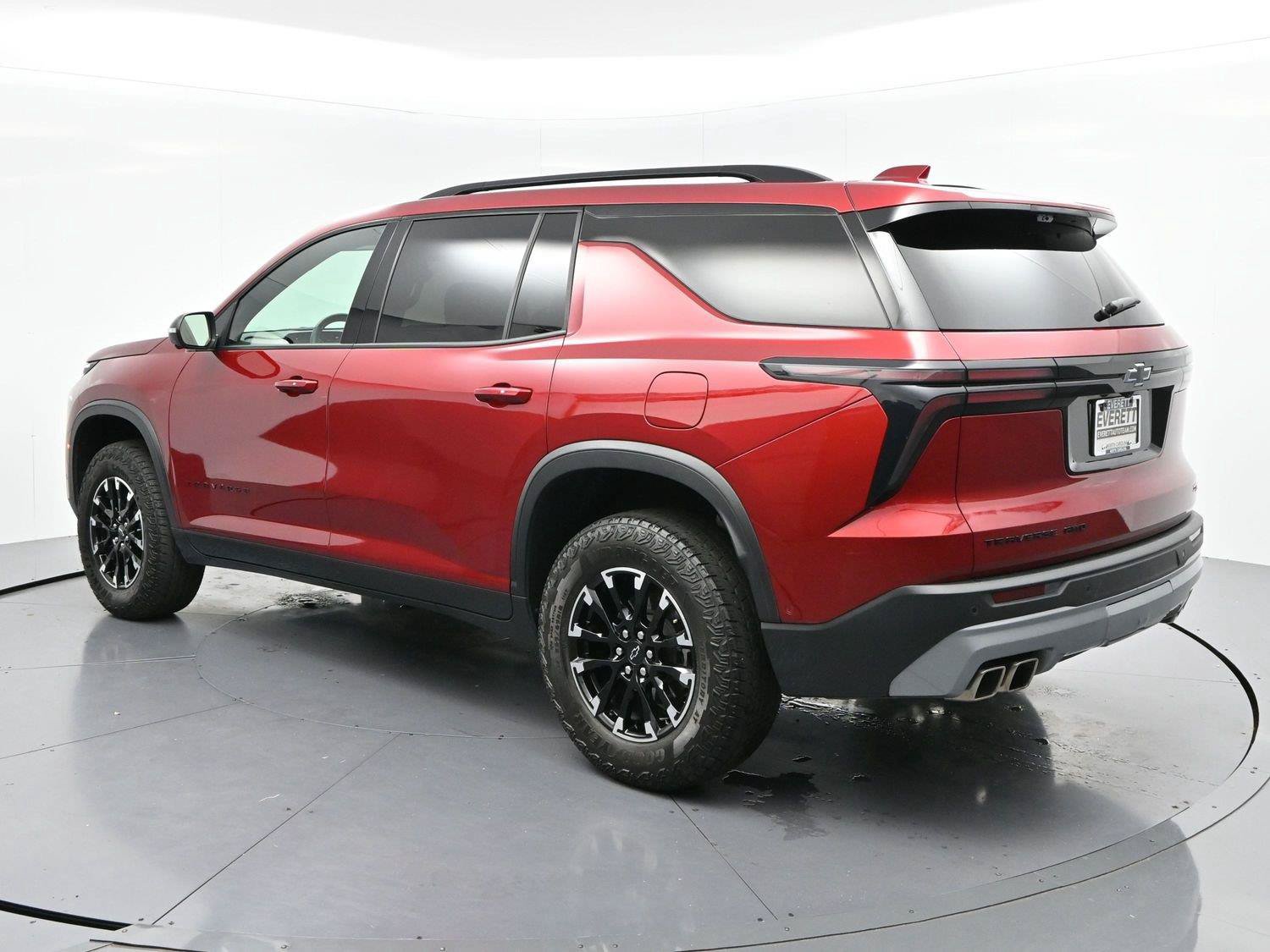 Used 2024 Chevrolet Traverse Z71 w/ Enhanced Driving Package AWD/4WD image 5