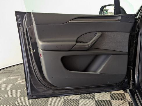 Used 2024 Tesla Model X image 80