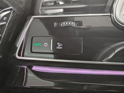 Used 2024 Audi Q8 Prestige w/ Prestige Package image 20