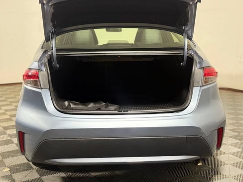 Used 2022 Toyota Corolla LE FWD image 6