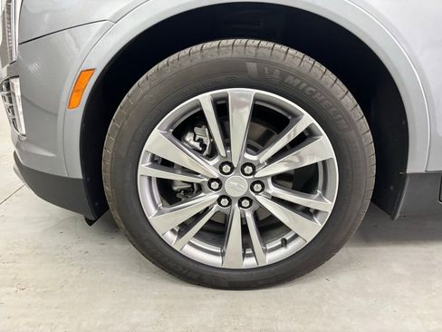 Certified 2025 Cadillac XT5 Premium Luxury image 16