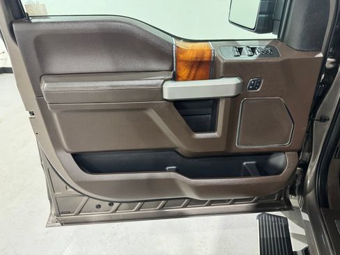 Used 2018 Ford F150 King Ranch w/ Equipment Group 601A Luxury AWD/4WD image 16