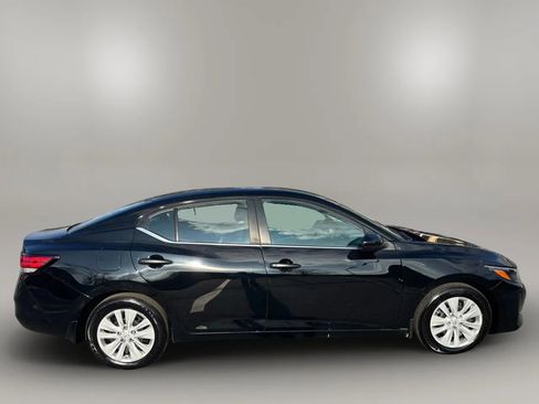 Used 2025 Nissan Sentra S image 10