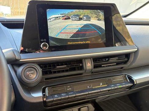 Used 2023 Toyota Prius LE image 9