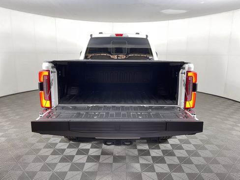 Used 2026 Ford F350 Platinum w/ Platinum Plus Package image 9