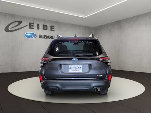 Used 2025 Subaru Forester Premium AWD/4WD image 10