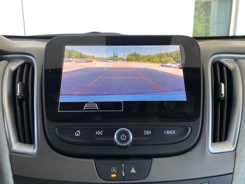 New 2025 Chevrolet Malibu LT image 9