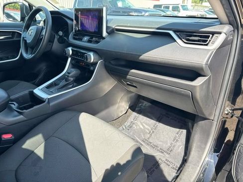 Used 2024 Toyota RAV4 XLE FWD image 17