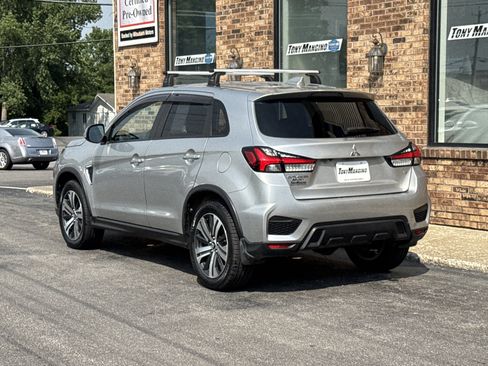 Used 2022 Mitsubishi Outlander Sport SE FWD image 3