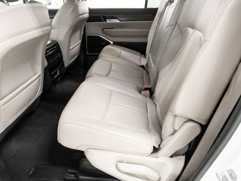 Used 2024 Jeep Wagoneer L Series II w/ Flexible Seating Group image 27