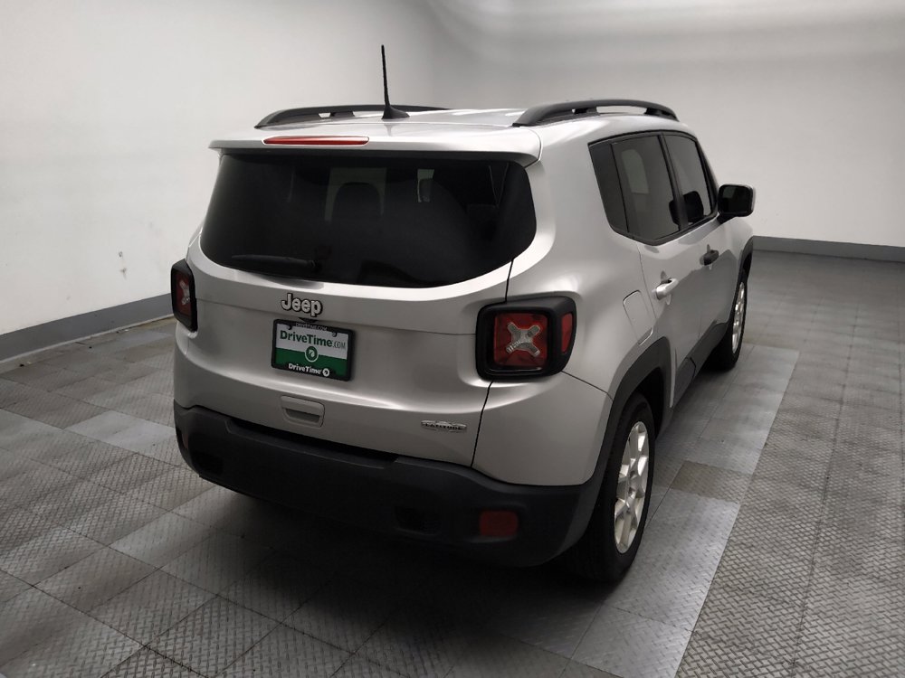 Used 2020 Jeep Renegade Latitude FWD image 9