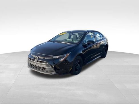 Used 2024 Toyota Corolla LE image 1