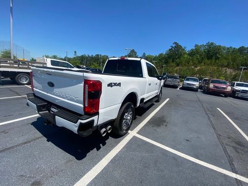 Used 2024 Ford F250 Lariat w/ Black Appearance Package AWD/4WD image 7