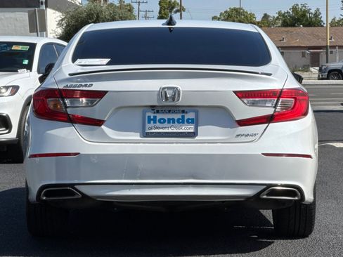 Used 2022 Honda Accord Sport image 9